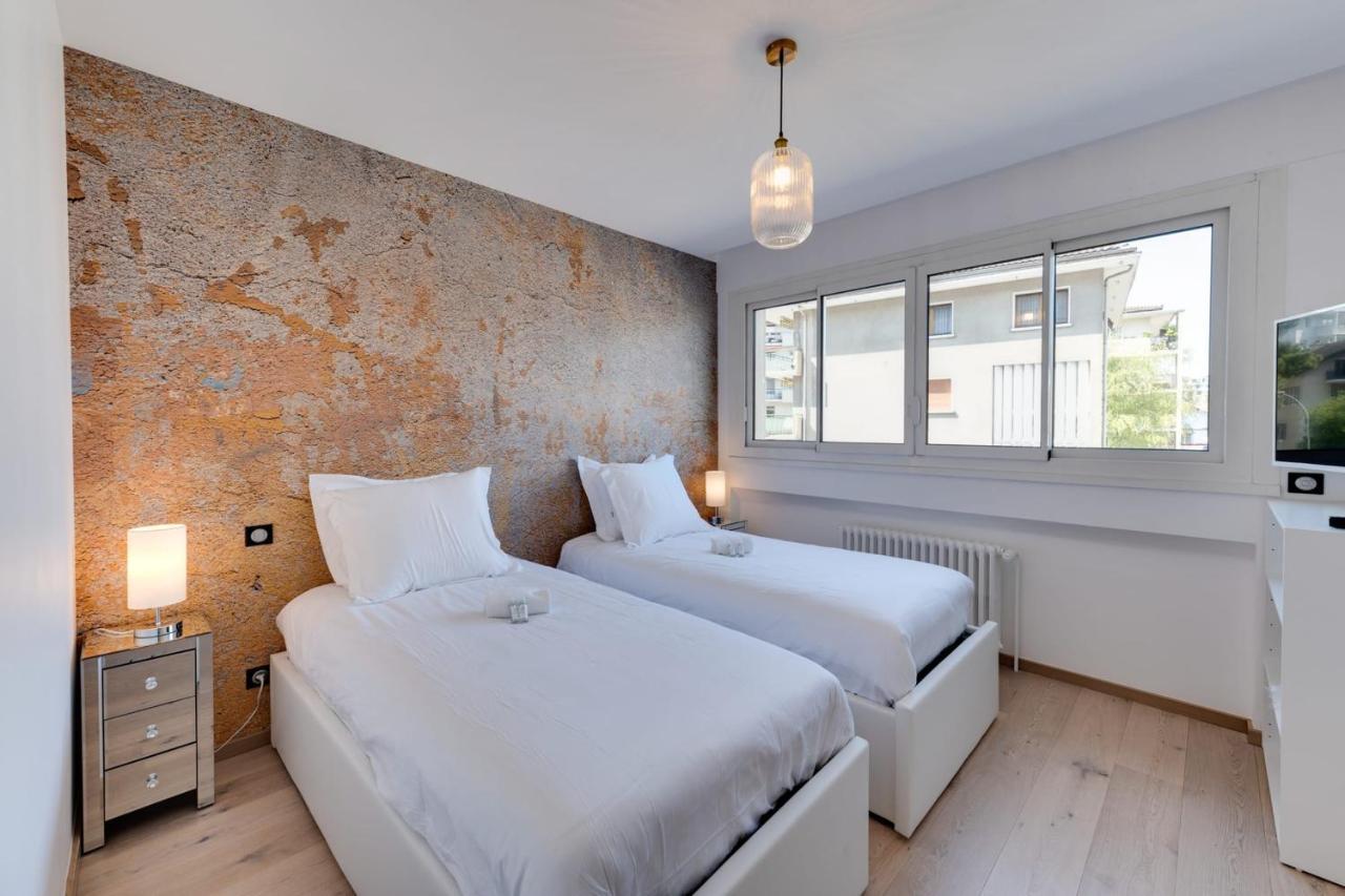 Swan Lake - Design Apartment Facing Lake Annecy Luaran gambar